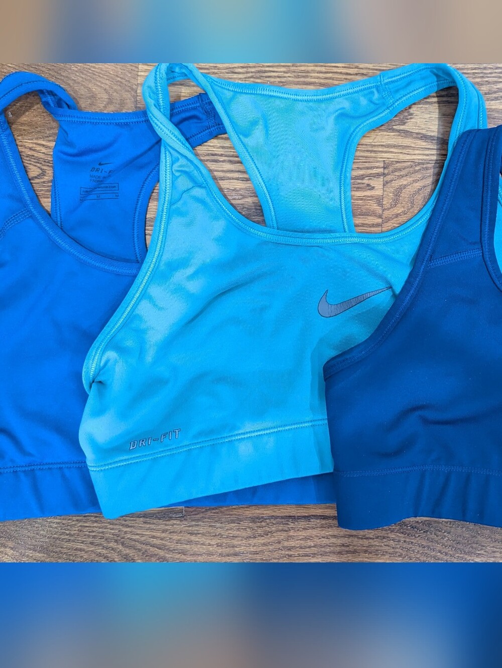 nike sports bras size M